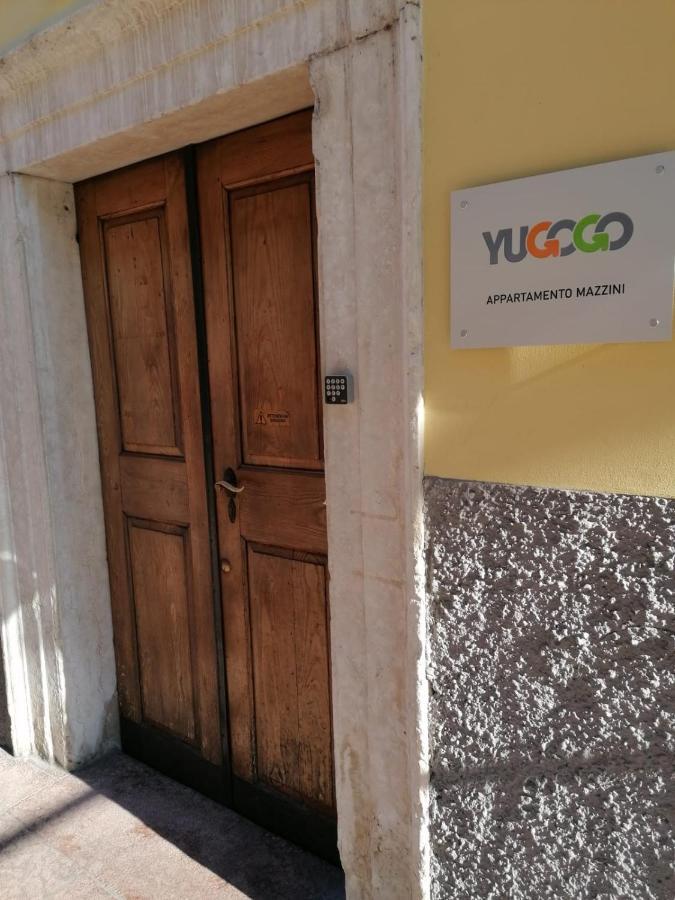 Yugogo Mazzini 41 - Bilocale Trento Centroアパートメント エクステリア 写真